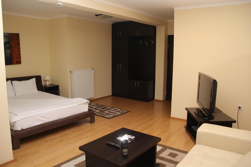 Garni Hotel Rile Men Ni الغرفة الصورة