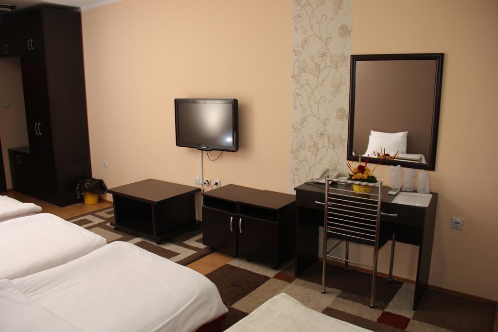 Garni Hotel Rile Men Ni الغرفة الصورة