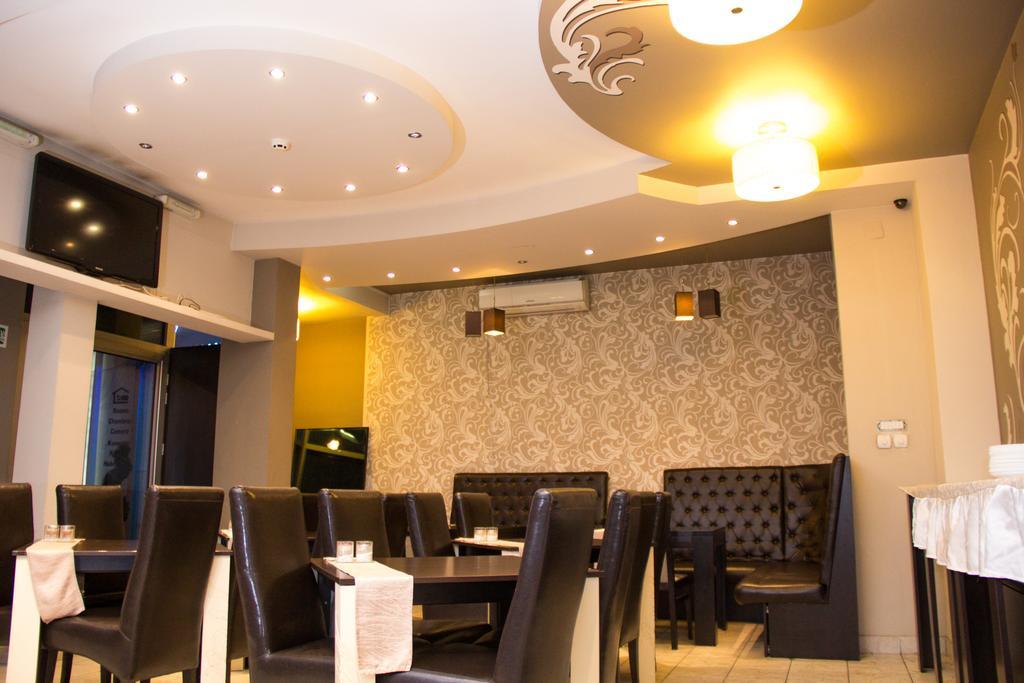 Garni Hotel Rile Men Ni المظهر الخارجي الصورة
